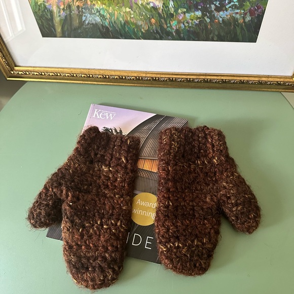 Handmade | knitted mittens - Picture 3 of 4